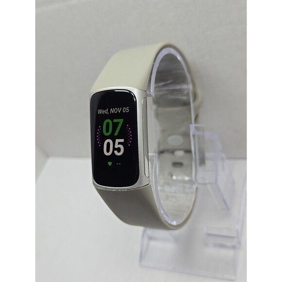 Fitbit Charge 5 Fitness Tracker GPS SpO2 Sleep Monitor Activity No Charger Watch - Picture 2 of 10